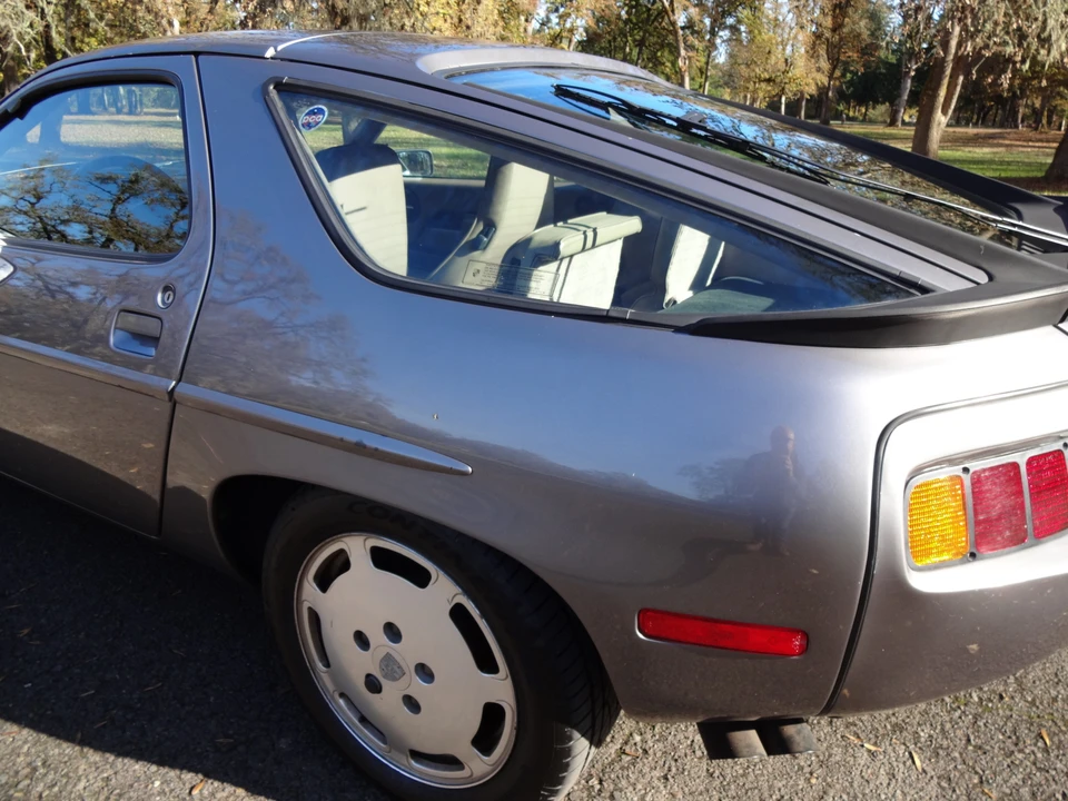 1986 Porsche 928 S - Image 24 of 31