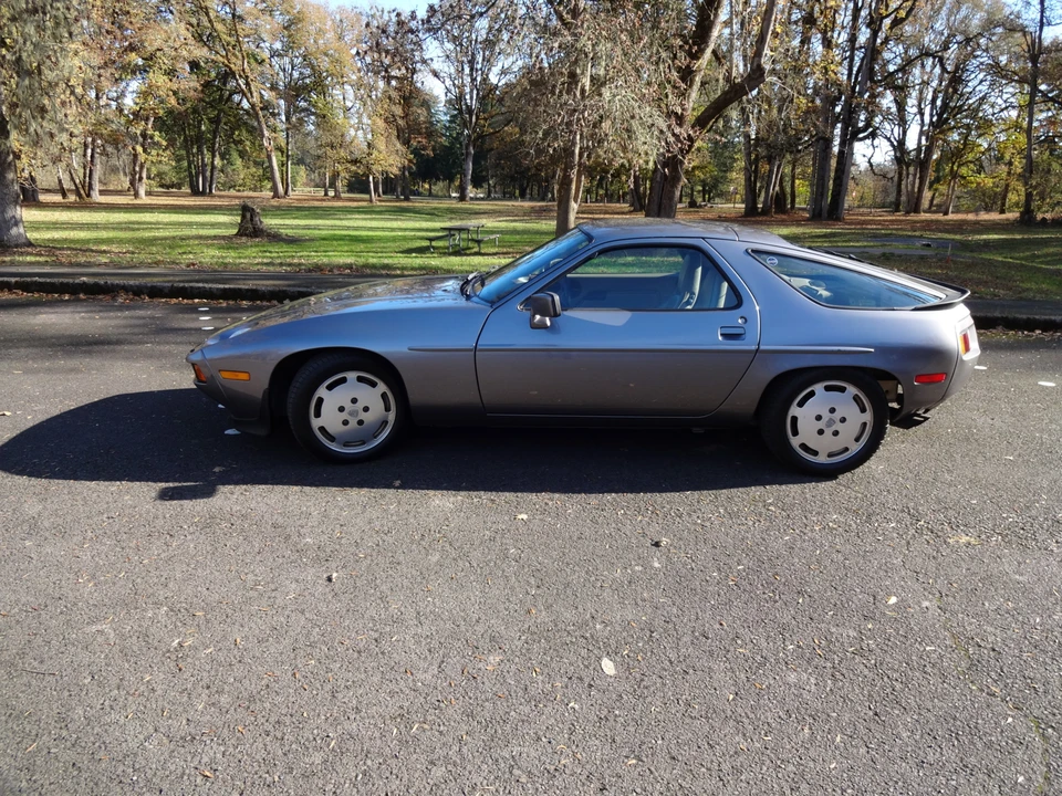 1986 Porsche 928 S - Image 6 of 31