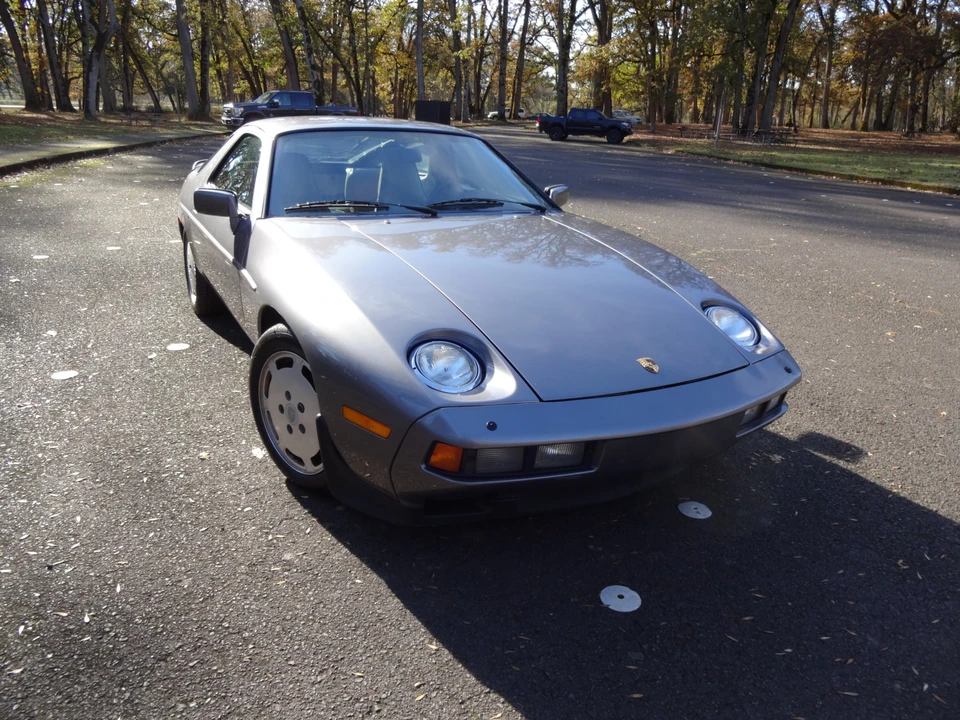 1986 Porsche 928 S - Image 2 of 31