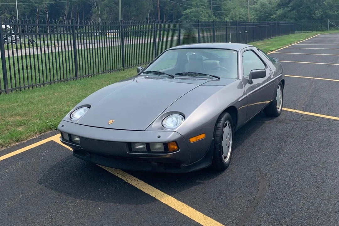 1986 Porsche 928 S - Image 2 of 31