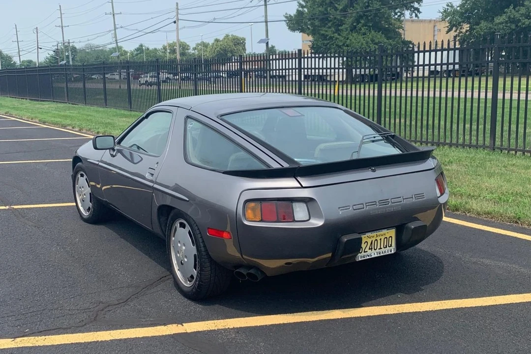 1986 Porsche 928 S - Image 6 of 31