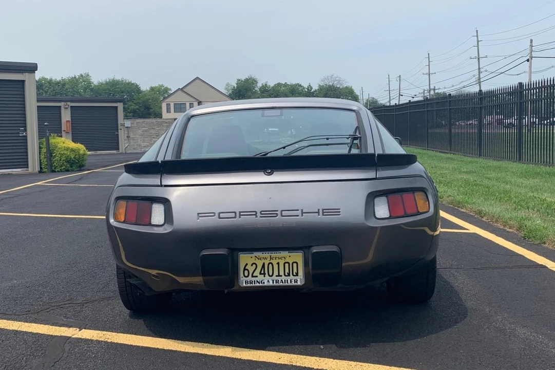1986 Porsche 928 S - Image 8 of 31