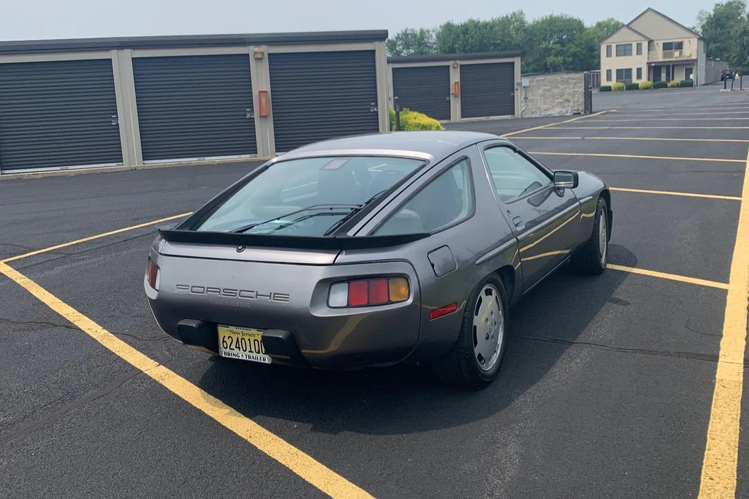 1986 Porsche 928 S - Image 13 of 31