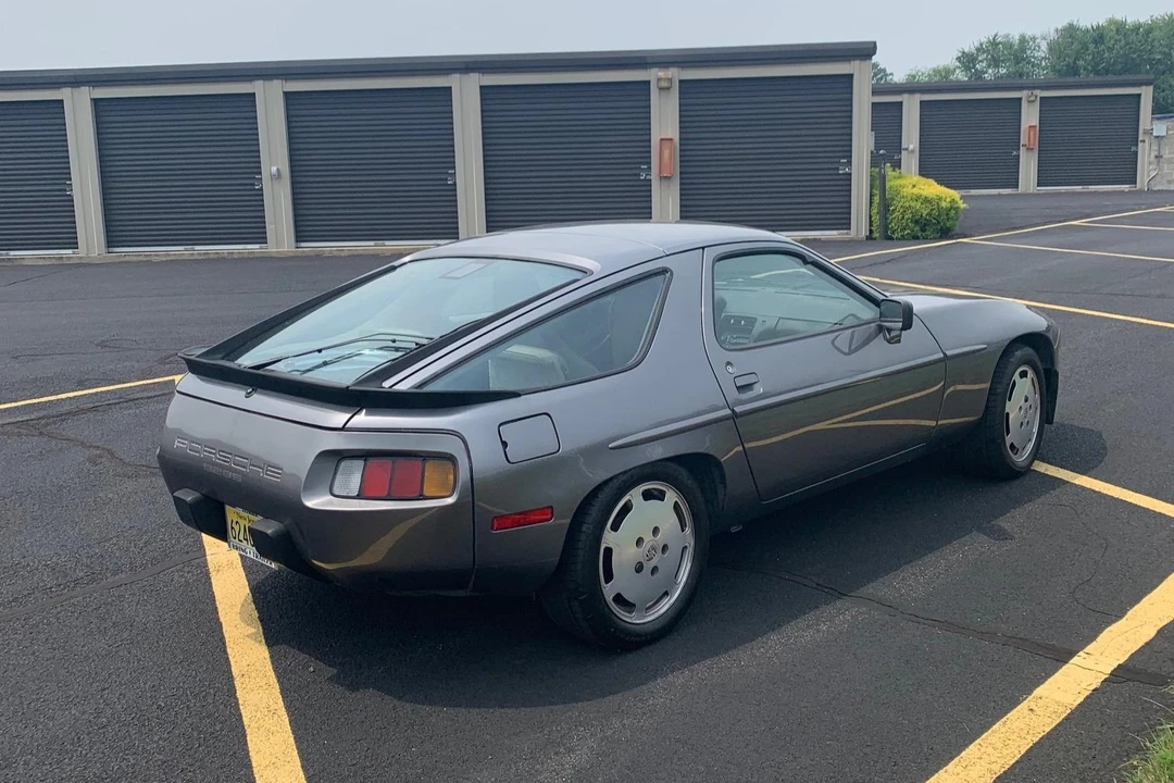1986 Porsche 928 S - Image 14 of 31