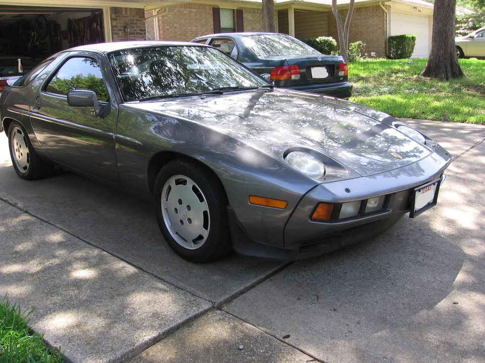 1986 Porsche 928 S - Image 2 of 31