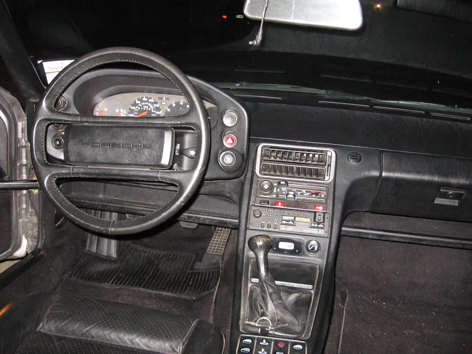 1986 Porsche 928 S - Image 18 of 31