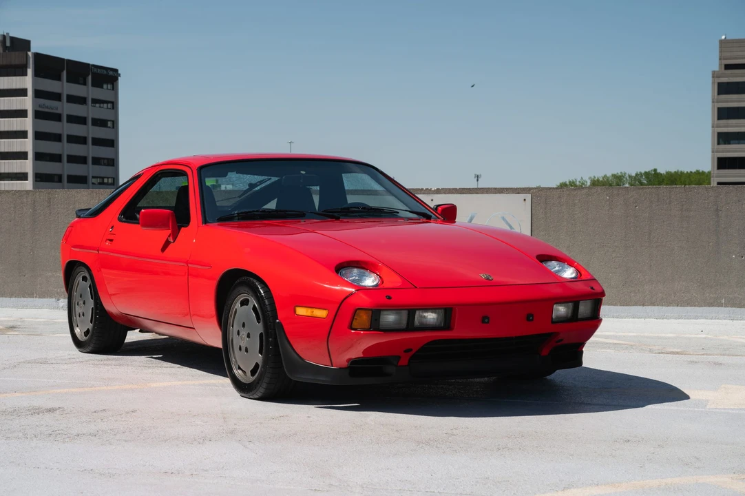 1986 Porsche 928 S - Image 18 of 31