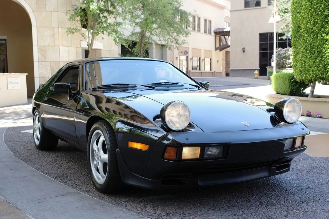 1986 Porsche 928 S - Image 2 of 31