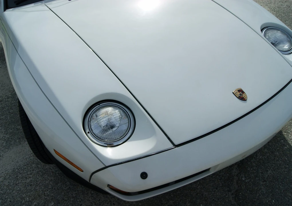 1986 Porsche 928 S - Image 8 of 30