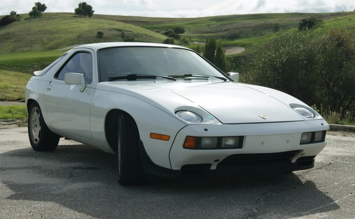 1986 Porsche 928 S - Image 2 of 30