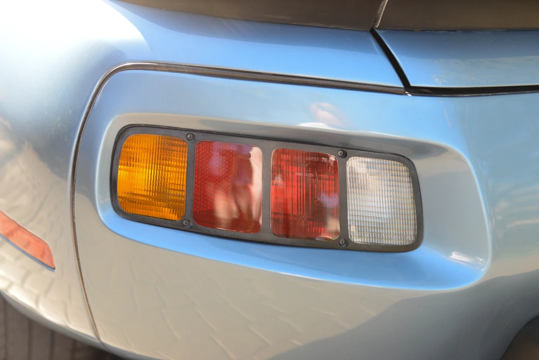 1986 Porsche 928 S - Image 12 of 31
