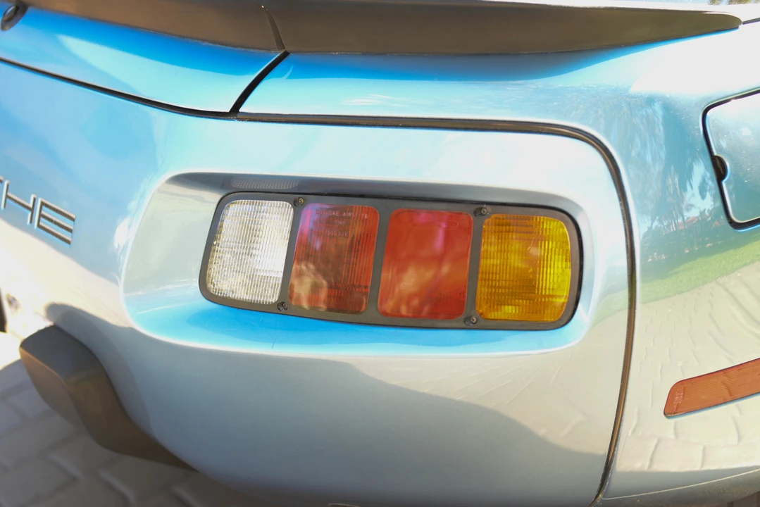 1986 Porsche 928 S - Image 13 of 31