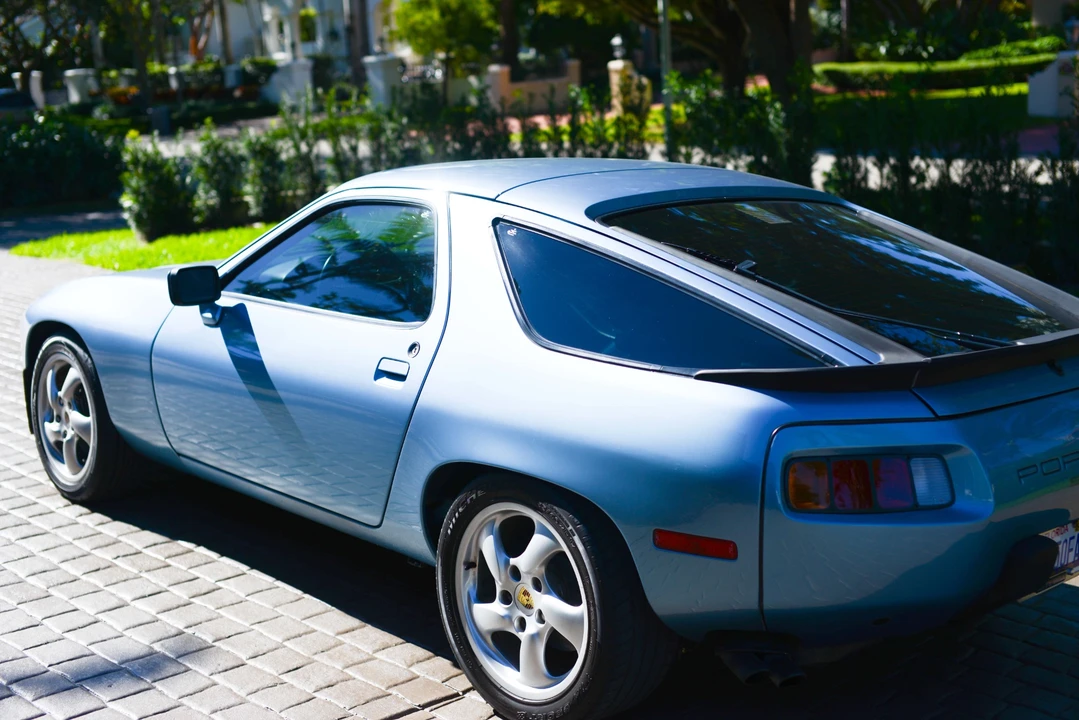 1986 Porsche 928 S - Image 7 of 31