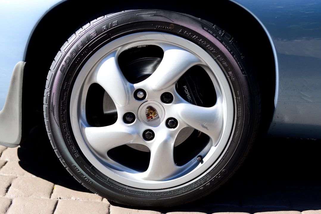 1986 Porsche 928 S - Image 24 of 31