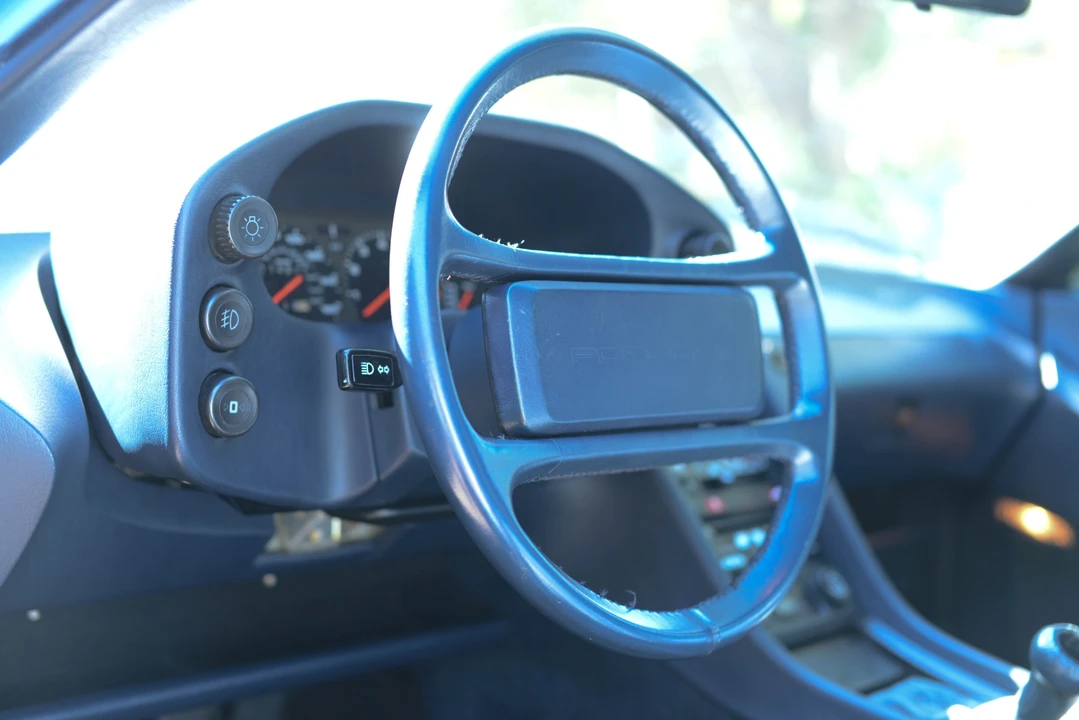 1986 Porsche 928 S - Image 28 of 31