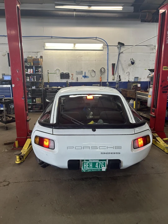 1986 Porsche 928 S - Image 8 of 31