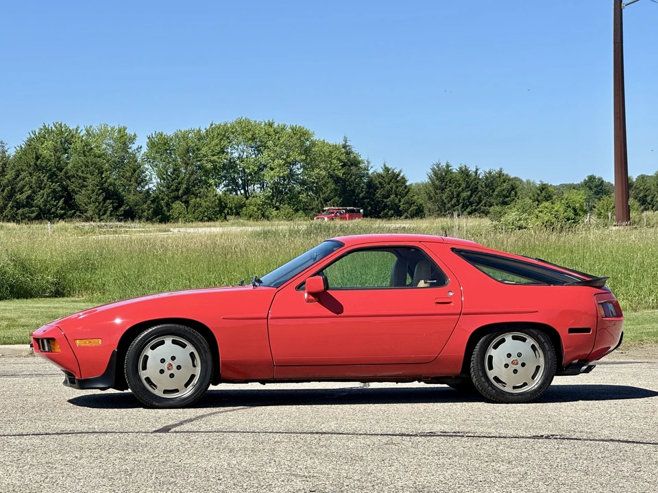 1986 Porsche 928 S - Image 4 of 31
