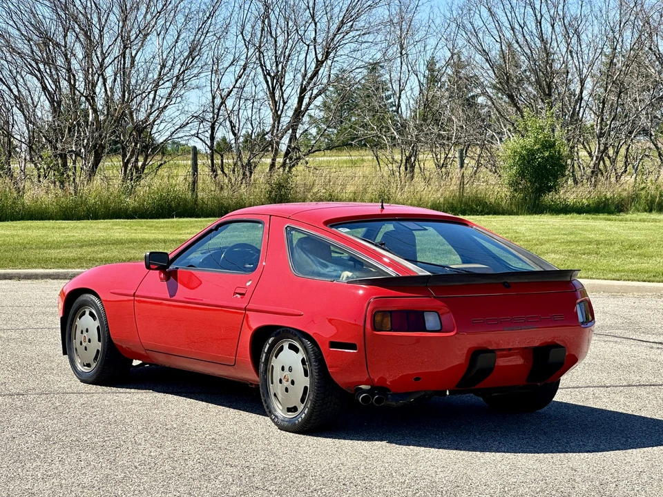 1986 Porsche 928 S - Image 5 of 31