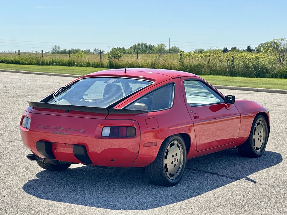 1986 Porsche 928 S - Image 7 of 31