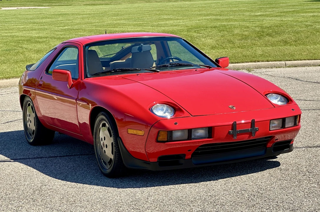 1986 Porsche 928 S - Image 9 of 31