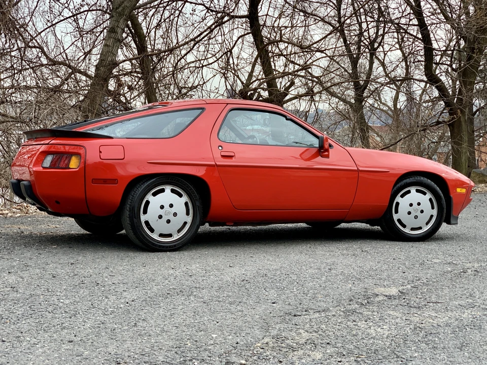 1986 Porsche 928 S - Image 16 of 31
