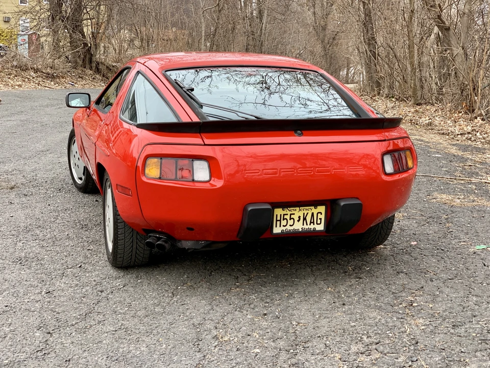 1986 Porsche 928 S - Image 12 of 31
