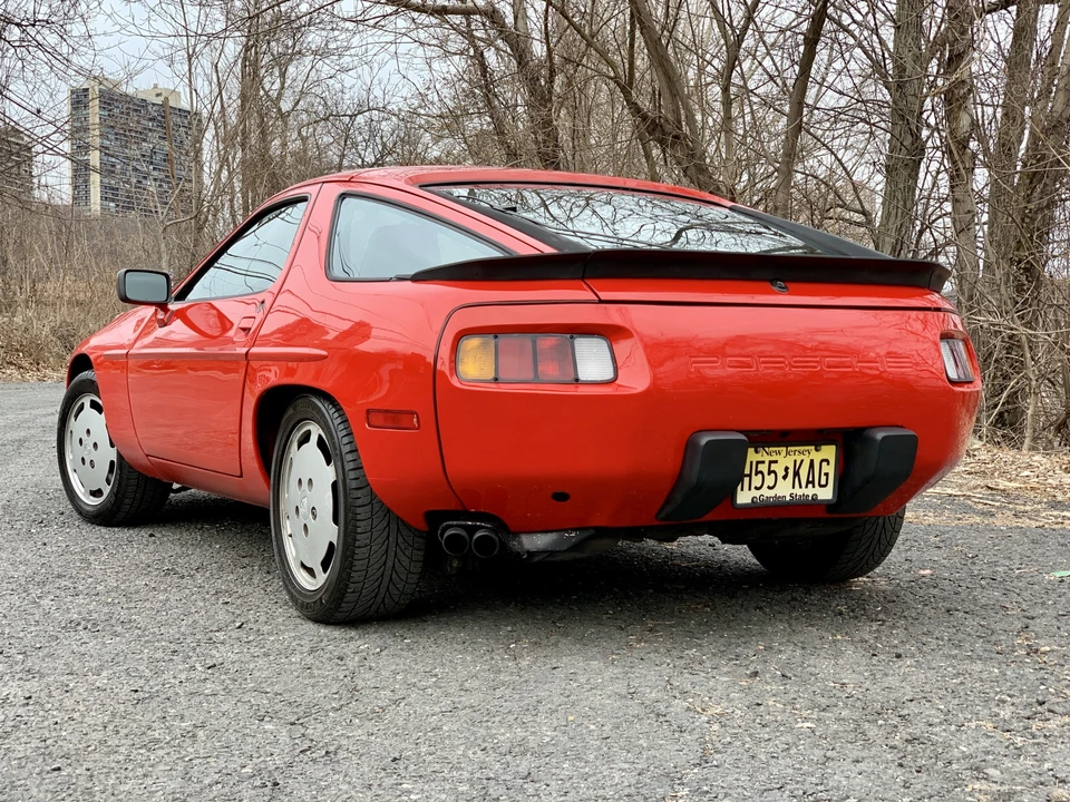 1986 Porsche 928 S - Image 9 of 31