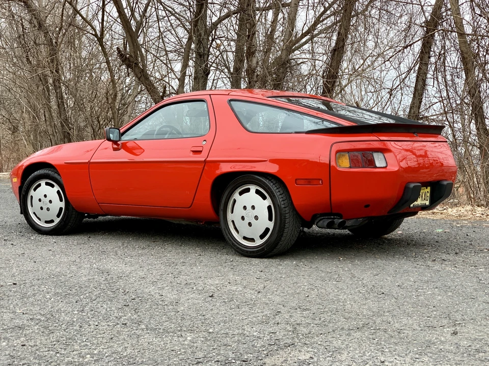 1986 Porsche 928 S - Image 7 of 31
