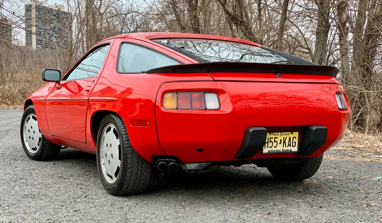 1986 Porsche 928 S - Image 10 of 31