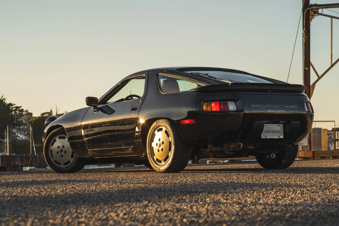 1986 Porsche 928 S - Image 11 of 31