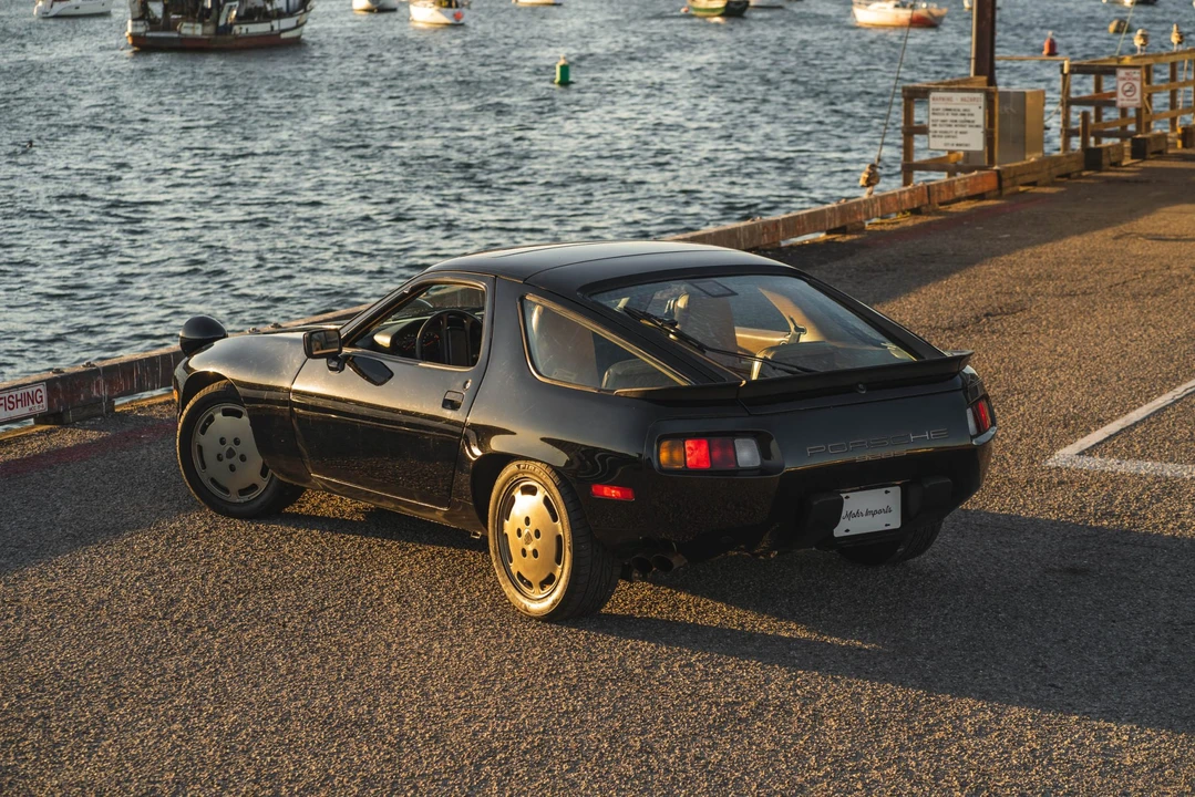 1986 Porsche 928 S - Image 9 of 31