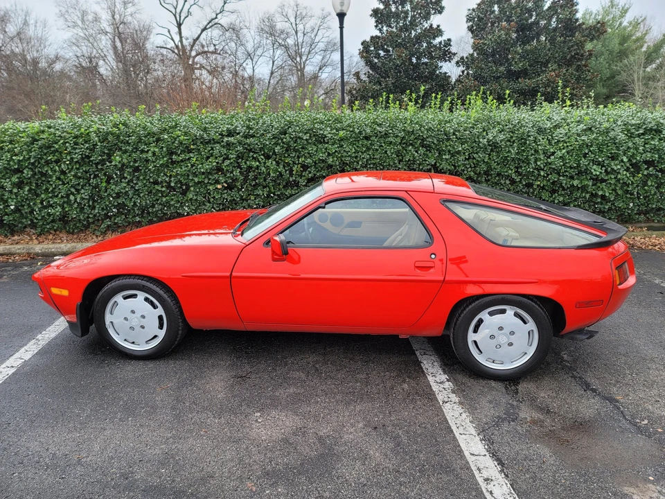 1986 Porsche 928 S - Image 15 of 31