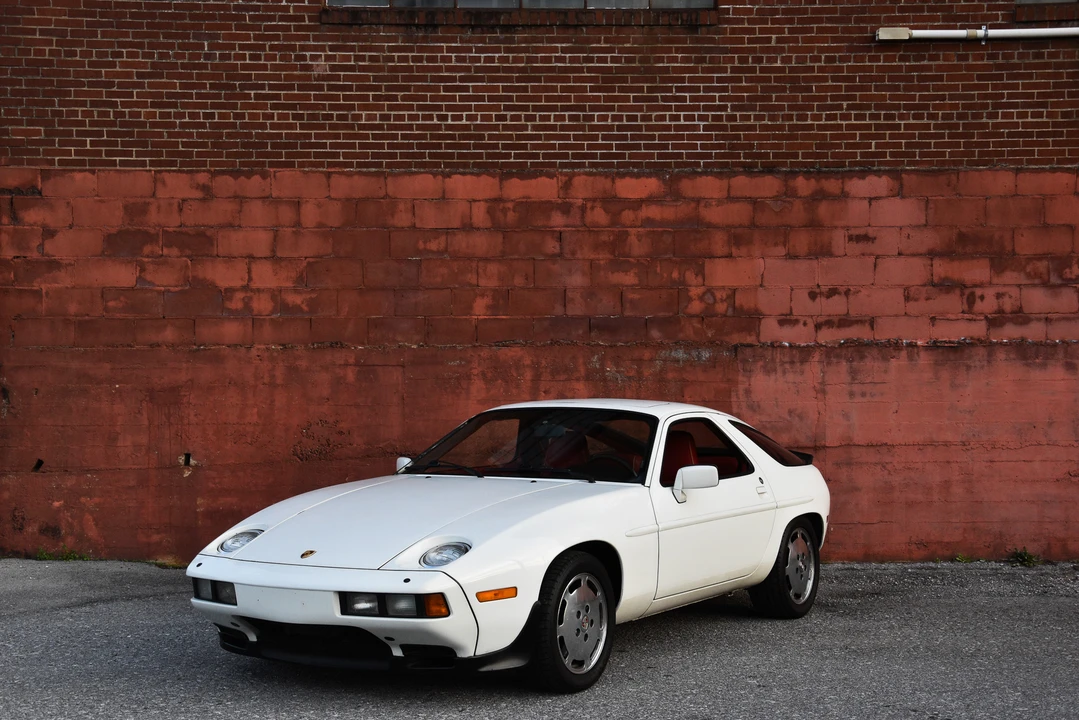 1986 Porsche 928 S - Image 2 of 31