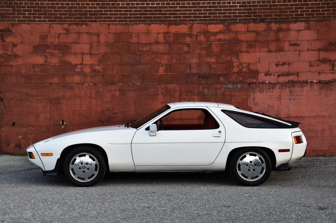 1986 Porsche 928 S - Image 9 of 31