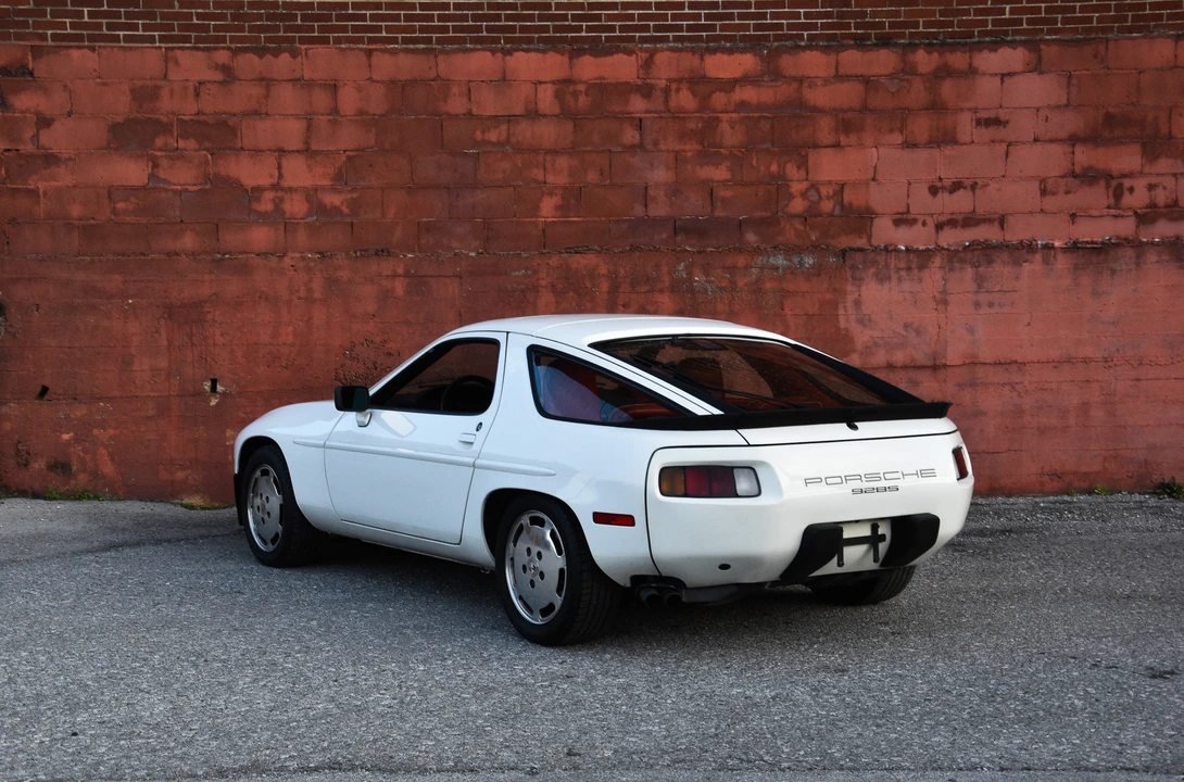 1986 Porsche 928 S - Image 13 of 31