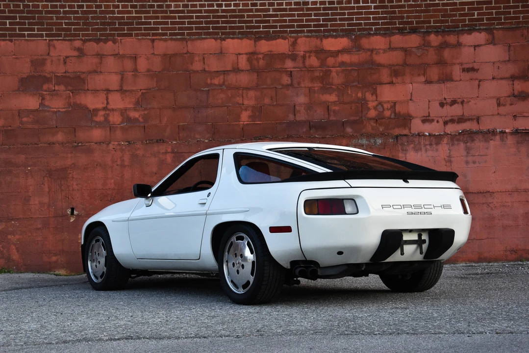 1986 Porsche 928 S - Image 12 of 31