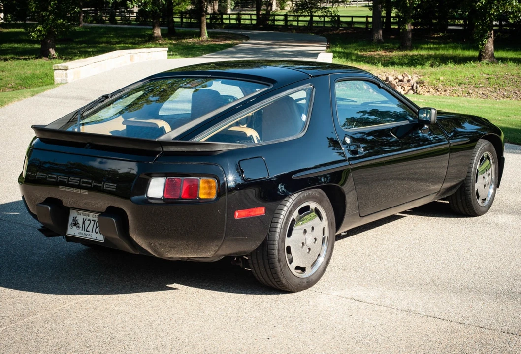 1986 Porsche 928 S - Image 5 of 31