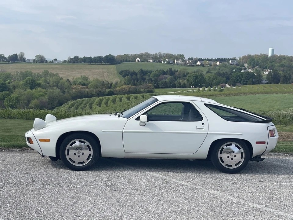 1986 Porsche 928 S - Image 15 of 31