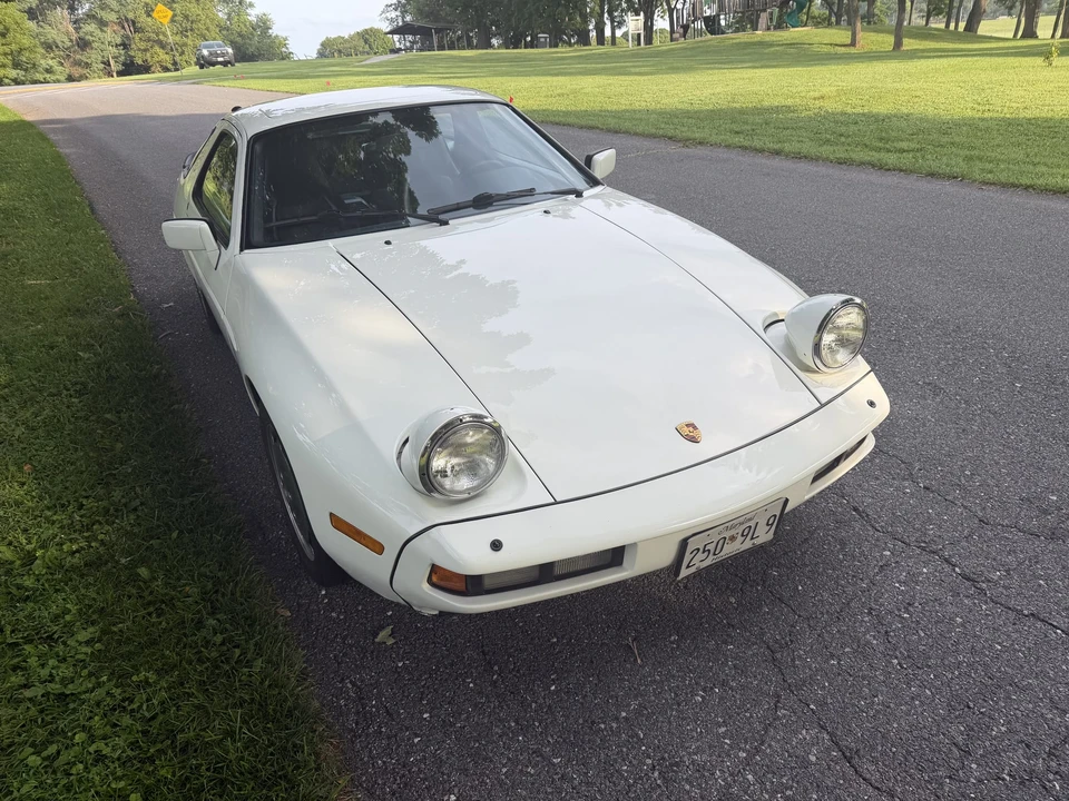 1986 Porsche 928 S - Image 28 of 31