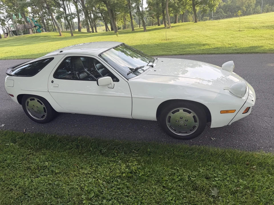 1986 Porsche 928 S - Image 25 of 31