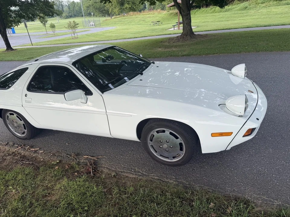 1986 Porsche 928 S - Image 26 of 31