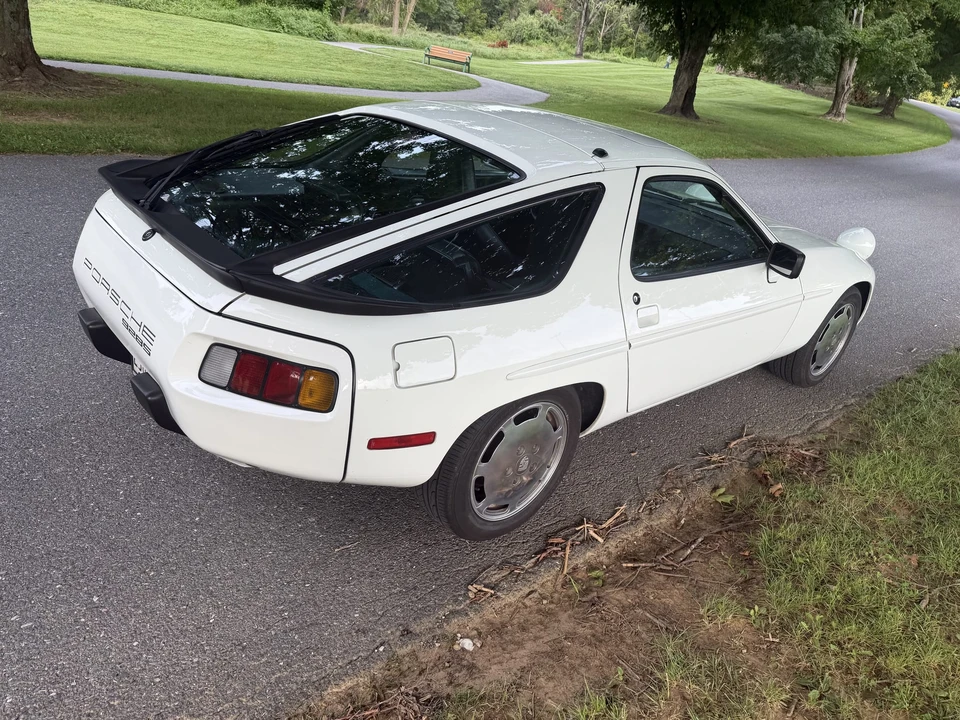 1986 Porsche 928 S - Image 24 of 31