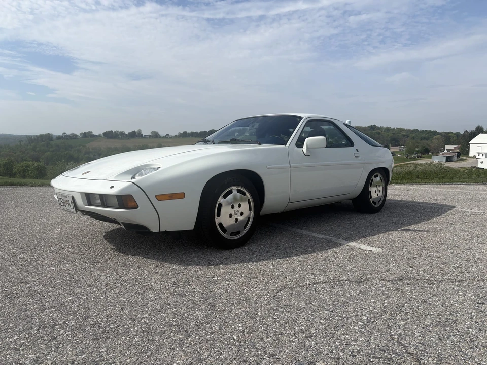 1986 Porsche 928 S - Image 7 of 31