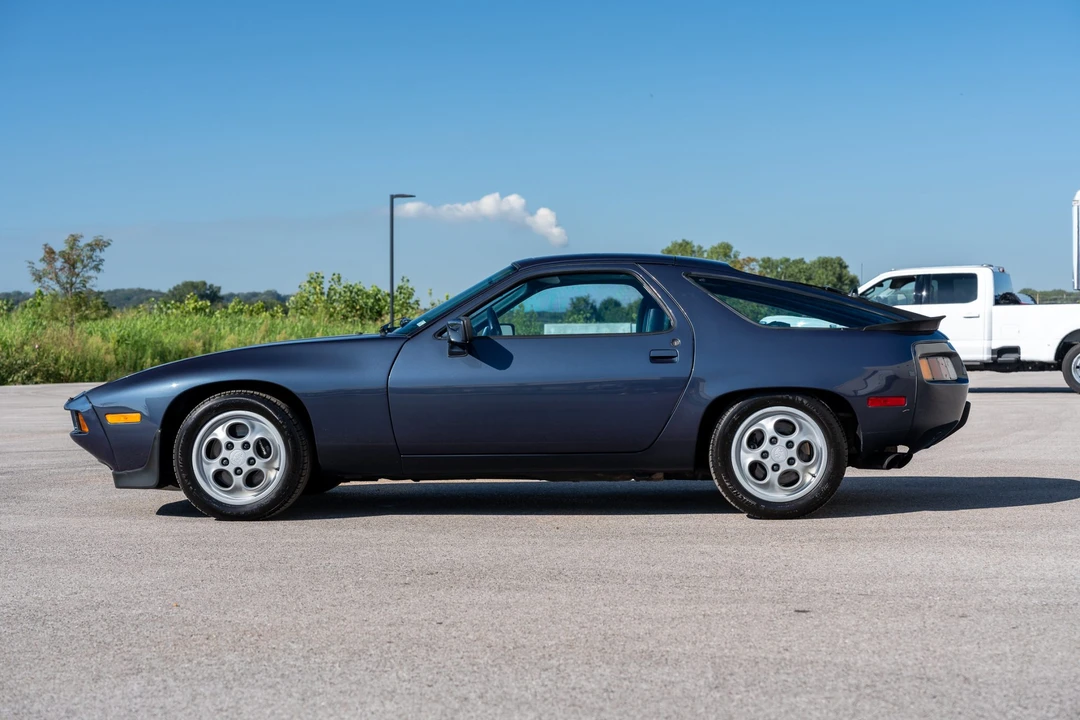 1986 Porsche 928 S - Image 7 of 31