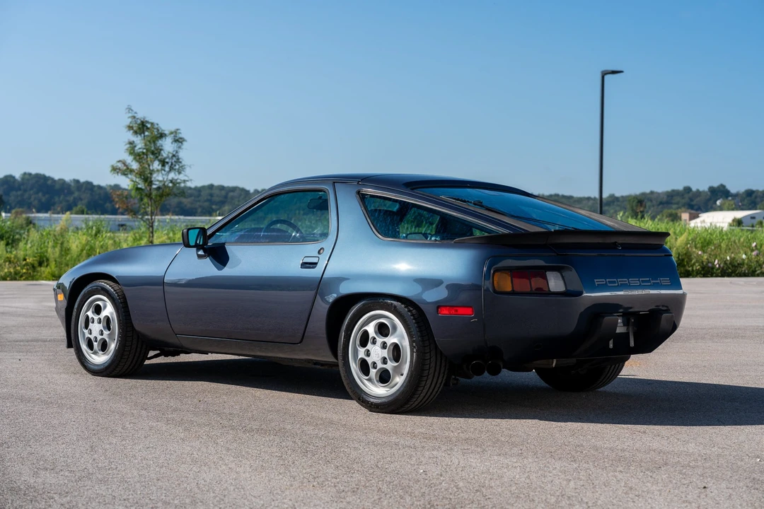 1986 Porsche 928 S - Image 8 of 31