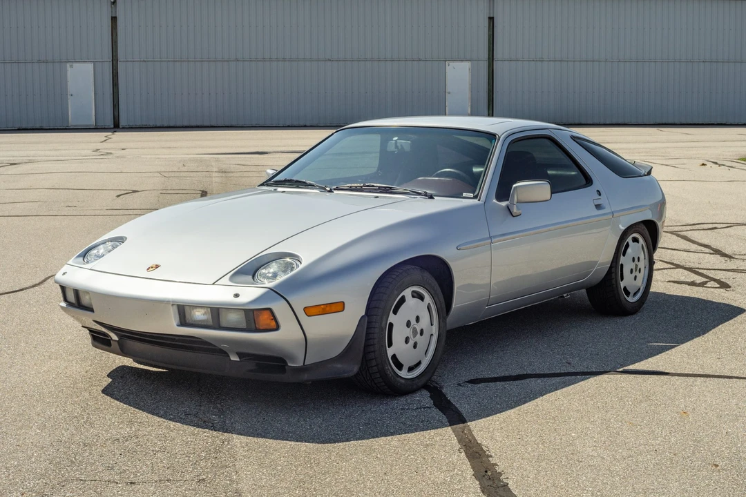 1986 Porsche 928 S - Image 8 of 31