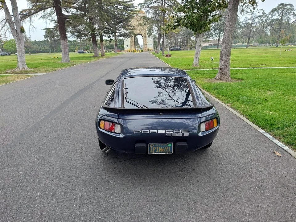 1986 Porsche 928 S - Image 8 of 31