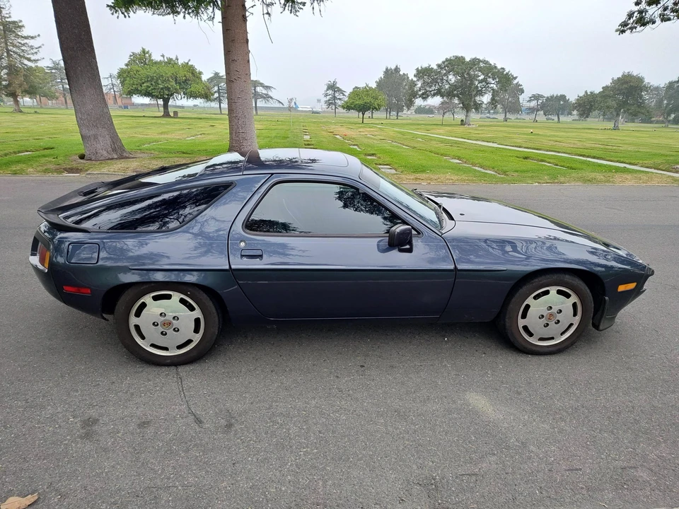 1986 Porsche 928 S - Image 12 of 31