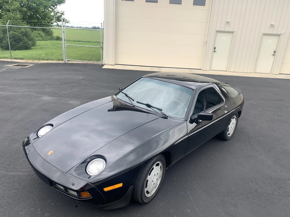1986 Porsche 928 S - Image 2 of 31