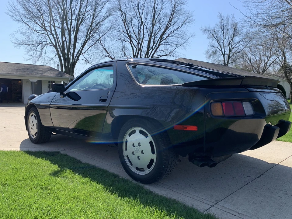 1986 Porsche 928 S - Image 8 of 31